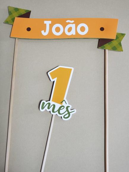 Topo de Bolo com Nome e Idade para Mesversário do Bebê