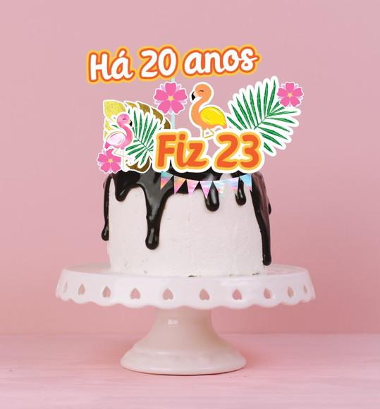 Topo de Bolo em Camadas de Papel para festa Há 20 anos...