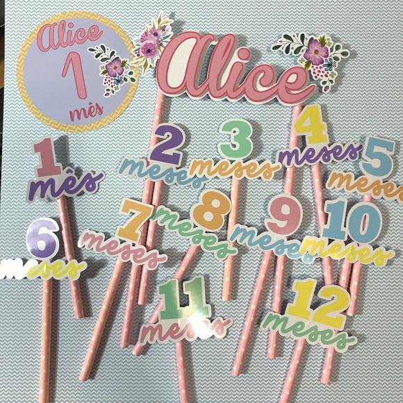 Kit Completo Mesversário Bebê com Topos de Bolo e Adesivos