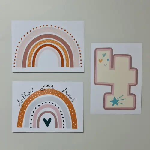 Kit Três Pôsteres A4 Impressos para Mural Arco-íris Boho
