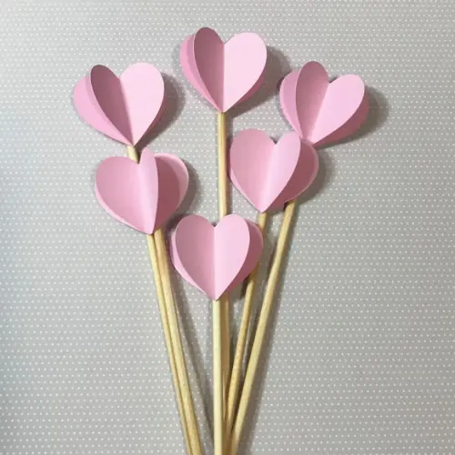Topo de Bolo Corações Rosa em Camadinhas de Papel
