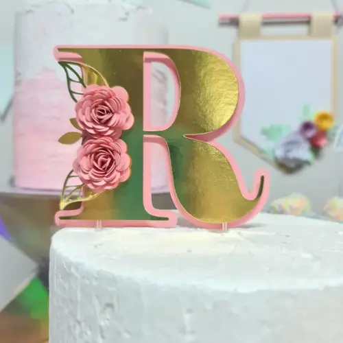 Topo de Bolo em Papel Metálico com Inicial com Flores