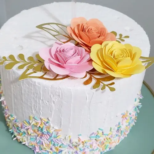 Kit com Flores Rosinhas e Folhas para Decoração de Bolo