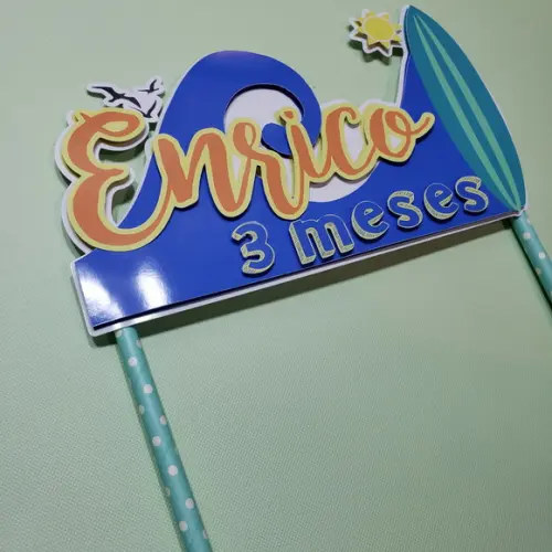 Topo de Bolo em camadas de Papel Tema Surf