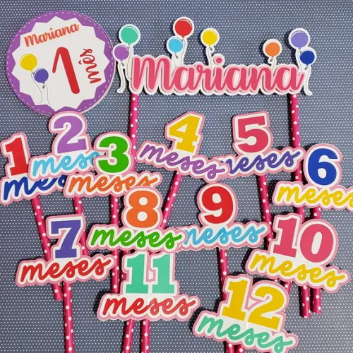 Kit Completo Mesversário Bebê com Topos de Bolo e Adesivos