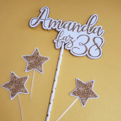Topo de Bolo em camadas de papel para festa aniversário