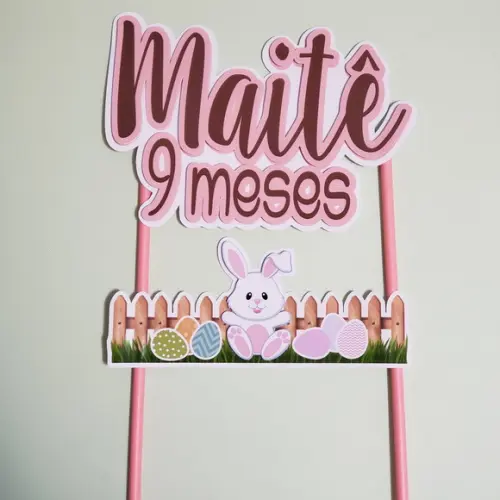 Topo de Bolo em Papel para Mesversário Coelhinho da Páscoa