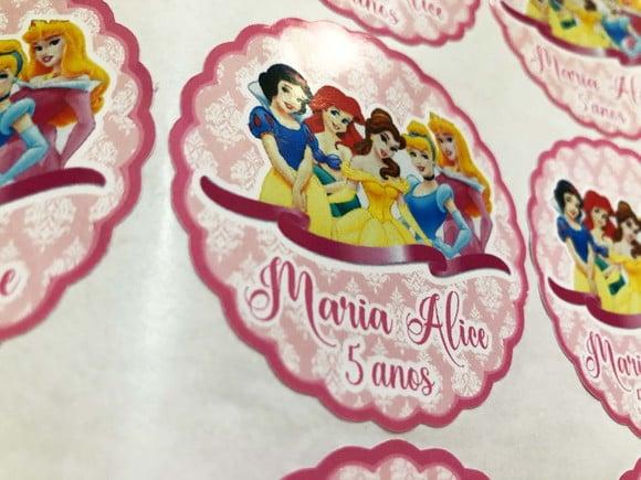 30 Adesivos Personalizados 5cm Princesas