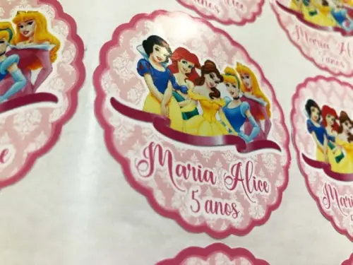 30 Adesivos Personalizados 5cm Princesas