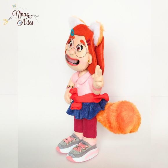Boneca Mei Lee - Tema Red Crescer É Uma Fera
