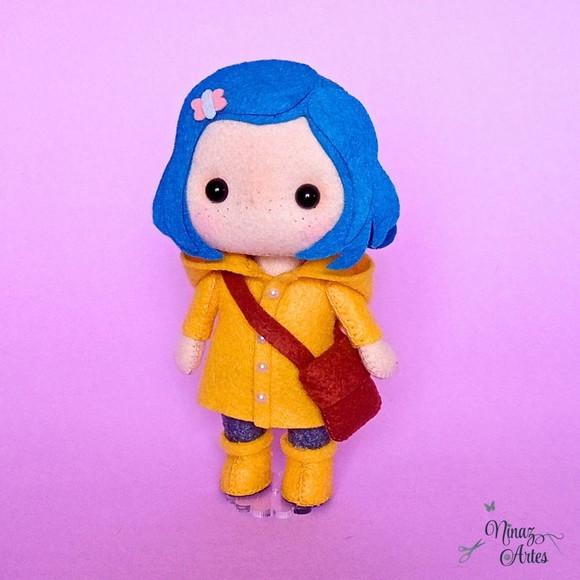 Boneca Mini Coraline - Coleção Trevosos