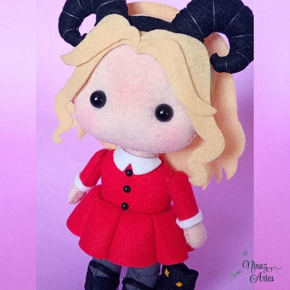 Boneca Mini Sabrina Spellman- Coleção Trevosos