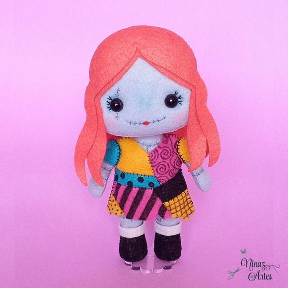 Boneca Mini Sally Skellington - Coleção Trevosos