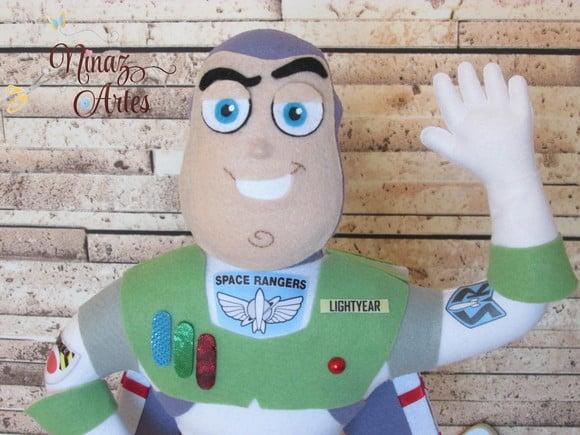 Boneco Buzz Lightyear - Tema Toy Story