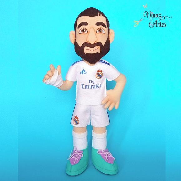 Boneco Karim Benzema - Jogador de Futebol