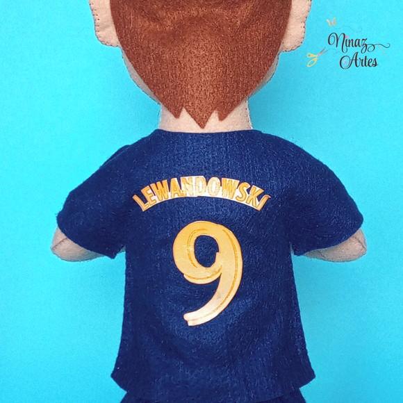 Boneco Robert Lewandowski - Jogador de Futebol