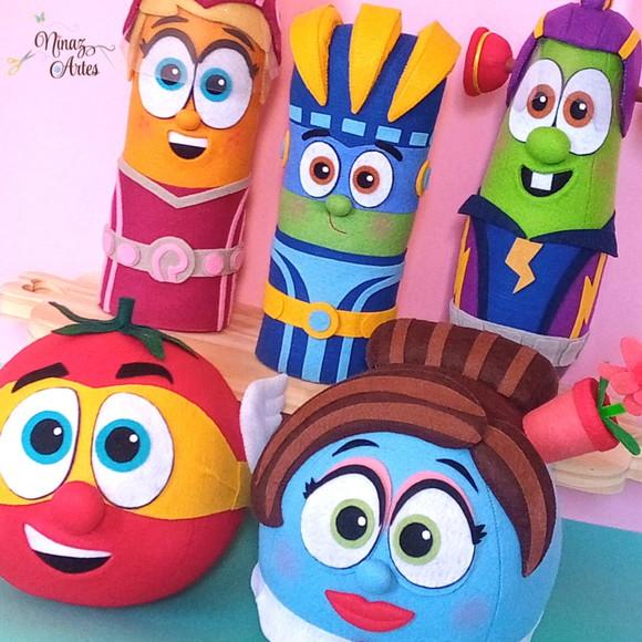 Kit com 5 Bonecos Decorativos - Tema Vegetables/ Vegecontos