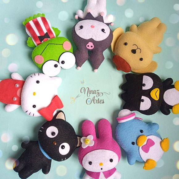 Kit com 8 Pingentes/ Lembranças - Tema Hello Kitty
