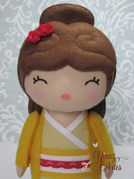 Boneca Bela Kokeshi - Princesas - Oriental em Feltro