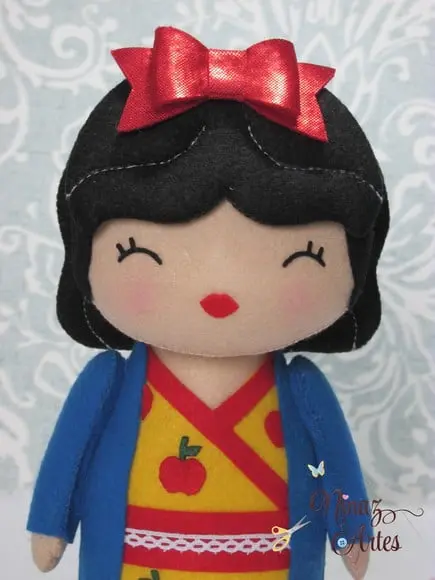 Boneca Branca de Neve Kokeshi - Princesas - Tema Oriental