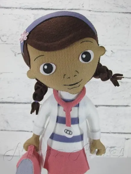 Boneca Doutora Brinquedos