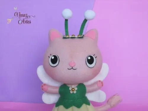 Boneca Kitty Fada - Tema a Casa Mágica da Gabby