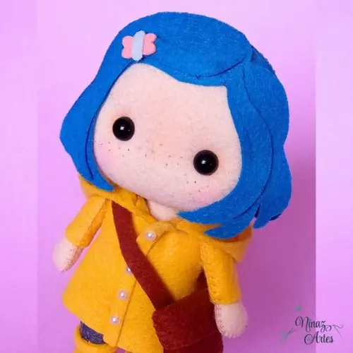 Boneca Mini Coraline - Coleção Trevosos