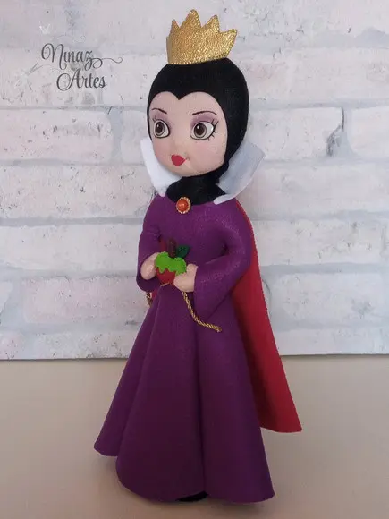 Boneca Rainha Malvada - Madrasta - Tema Vilãs