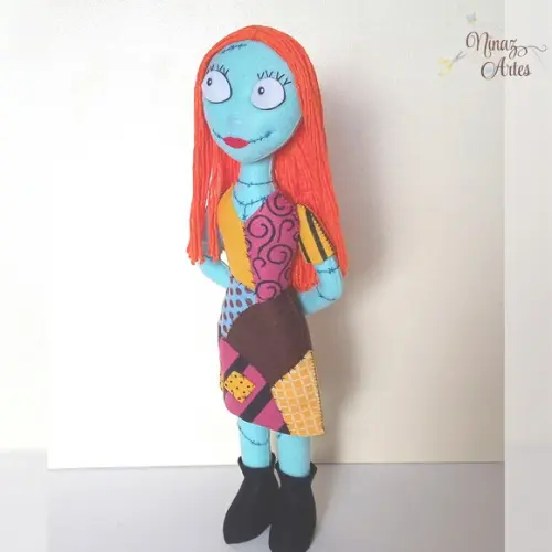 Boneca Sally Skellington - Tema o Estranho Mundo de Jack