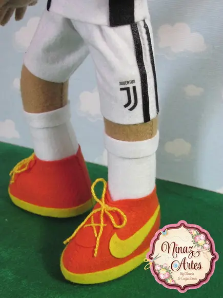 Boneco Cristiano Ronaldo - Jogador de Futebol