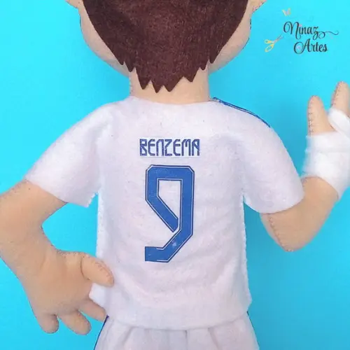 Boneco Karim Benzema - Jogador de Futebol