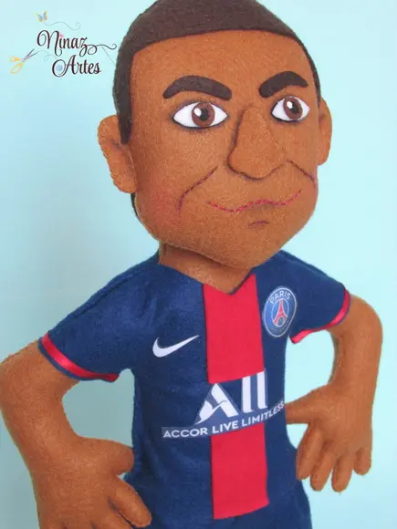 Boneco Kylian Mbappé - Jogador de Futebol
