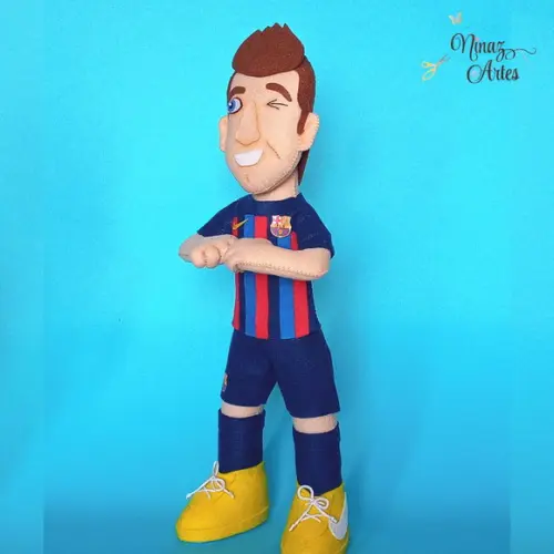 Boneco Robert Lewandowski - Jogador de Futebol