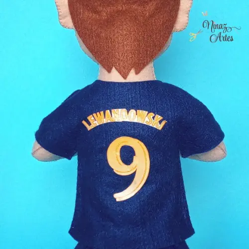 Boneco Robert Lewandowski - Jogador de Futebol