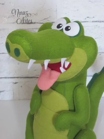 Crocodilo Tic Tac Sentado - Tema Peter Pan