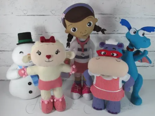 Dra. Brinquedos - Kit com 5 Bonecos em Feltro