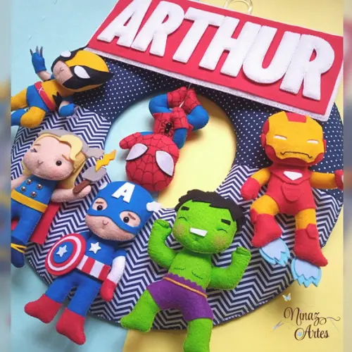 Guirlanda Heróis com Nome na Fonte Marvel - Maternidade