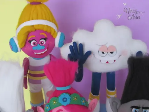 Kit com 5 Bonecos - Tema Trolls