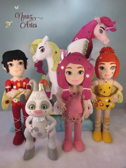 Kit com 6 Bonecos - Tema o Mundo de Mia