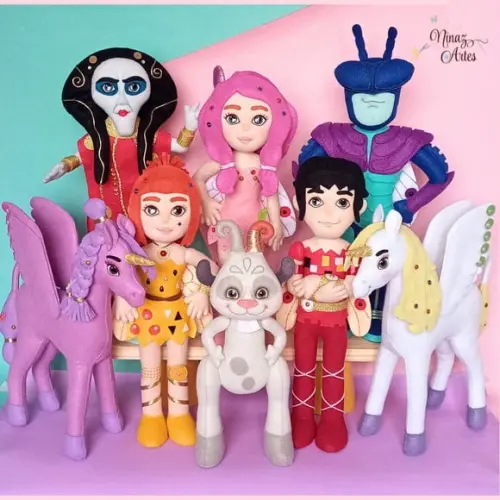 Kit com 8 Bonecos - Tema o Mundo de Mia