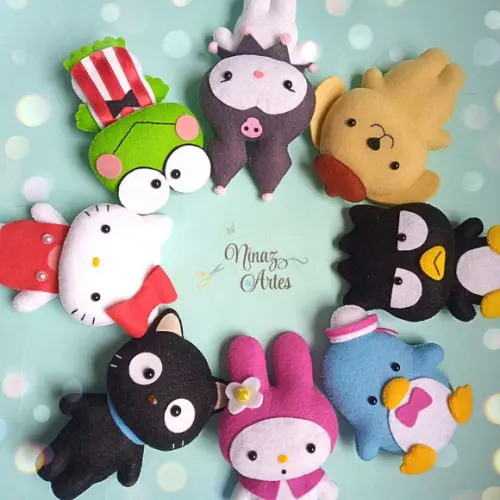 Kit com 8 Pingentes/ Lembranças - Tema Hello Kitty