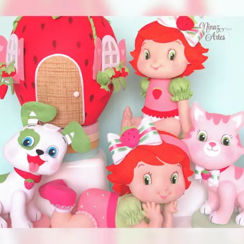 Morangão, Moranguinhos e Mascotes - Kit com 5 Bonecos