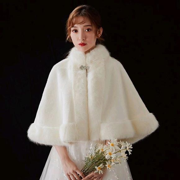 Estola Capa Ponche Off White Pre Wedding Casamento Noiva