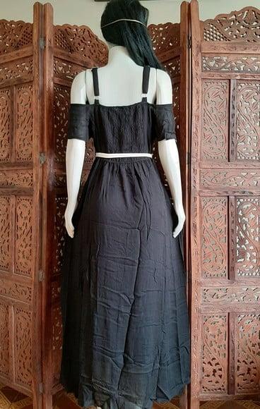 vestido longo tecido bordado preto