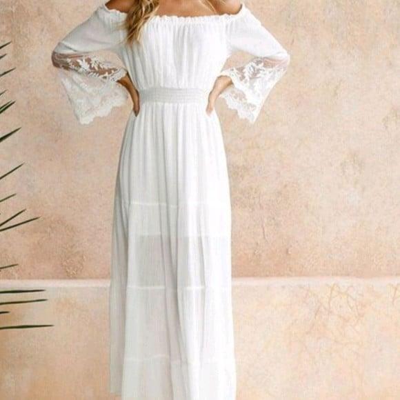 vestido off White midi ciganinha