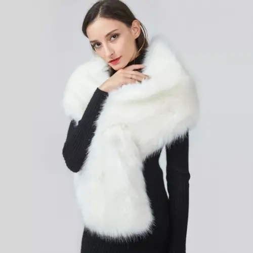 Estola de pelo Luxuosa Off White Festa