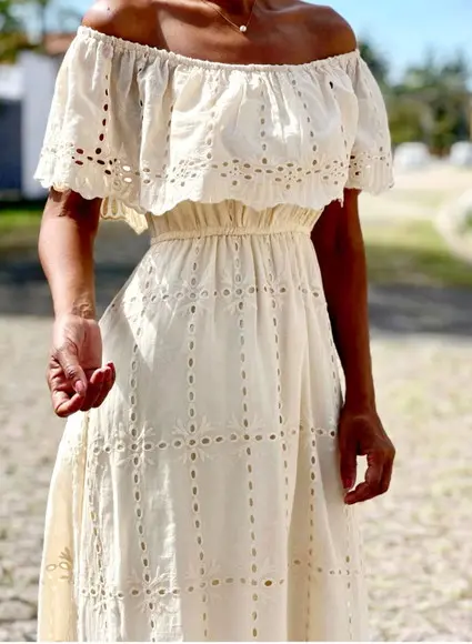 Vestido Bordado Laise Manga Ciganinha