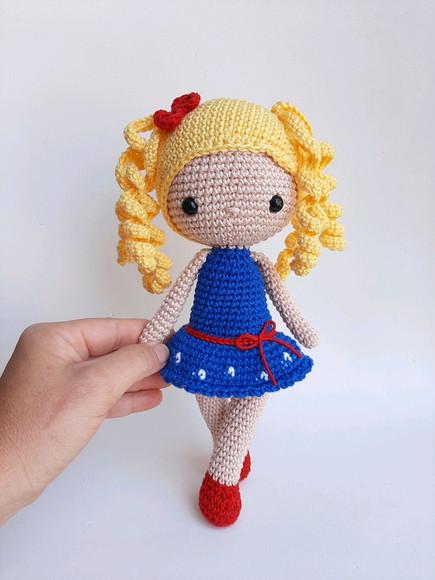 Boneca Amigurumi de Crochê