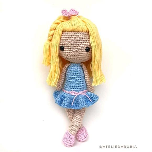 Boneca de Crochê Amigurumi