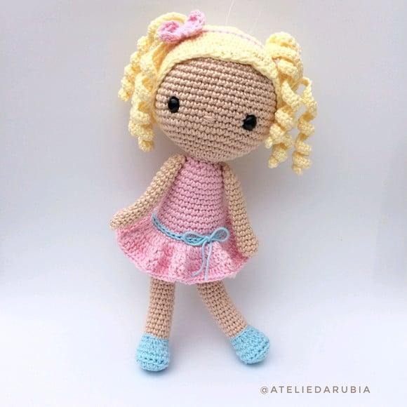 Boneca de Crochê Amigurumi
